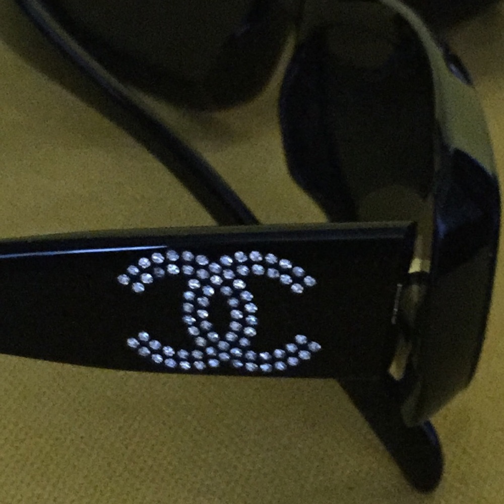 NWOT Chanel Monogram Rhinestones Sunglasses